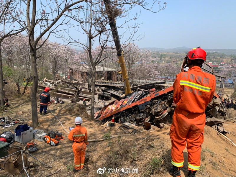 剎車失靈導致自備貨車脫軌事故