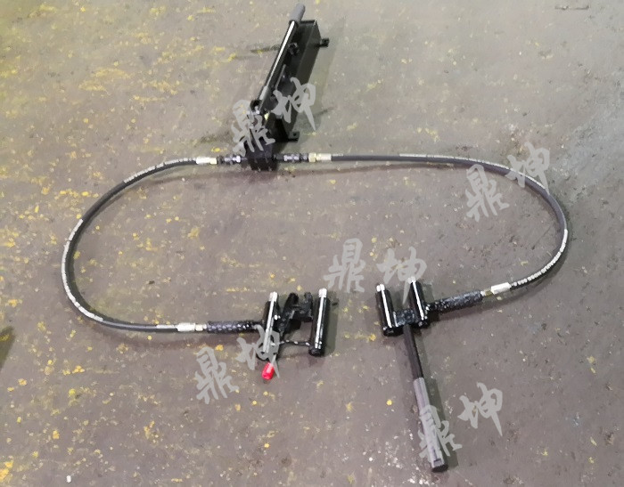 YBX-60型提速道岔滑床板液壓拔銷器