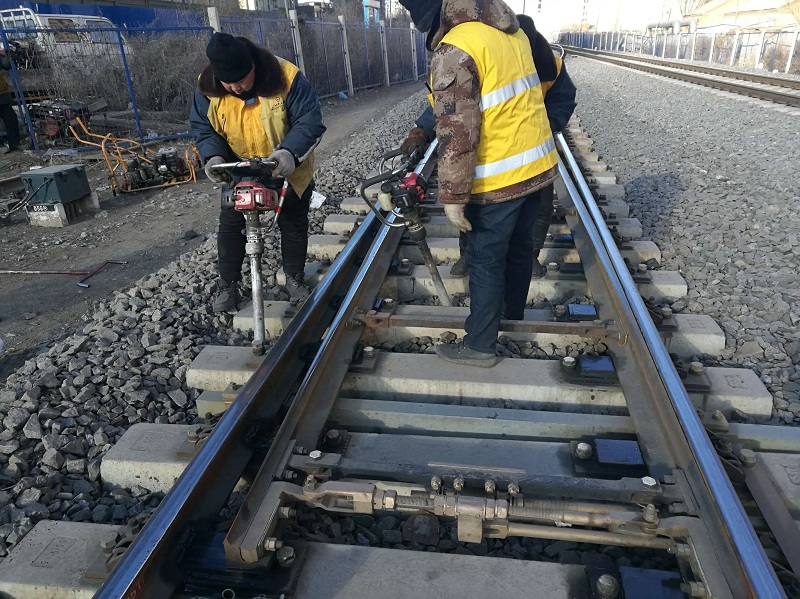 線路維修搗固作業(yè)步驟說明