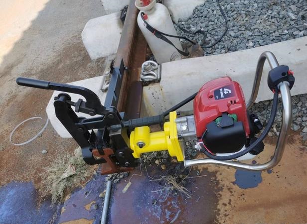 內燃鋼軌鉆孔機使用及維護方法