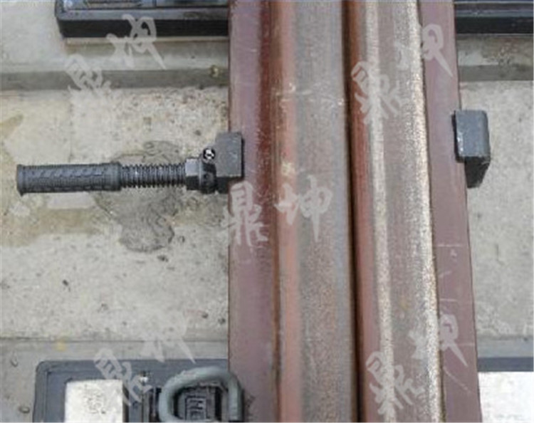 道岔鉤鎖器的安裝位置