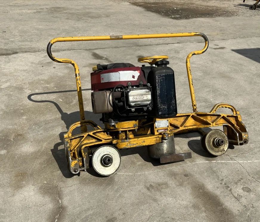 1725844194159844.jpg 鋼軌波紋打磨機