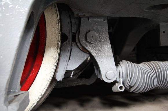 DF機(jī)車閘瓦間隙調(diào)整器的簡(jiǎn)要說明