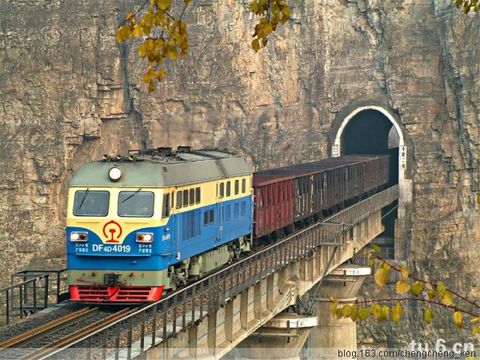 我國東風(fēng)（DF）系列內(nèi)燃機(jī)車各型號(hào)簡(jiǎn)介