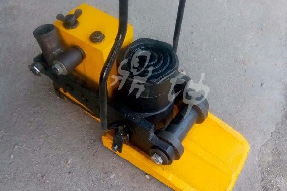 YQD-200型液壓起道器