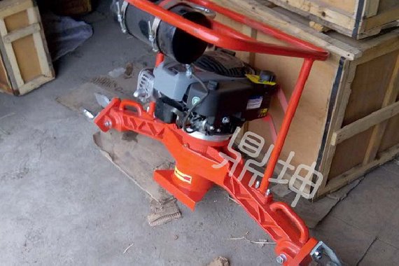 NGM-4.4型內燃仿形鋼軌打磨機