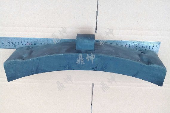 東風4機車合成閘瓦